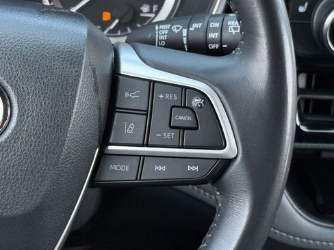 Used 2024 Toyota Highlander XSE image 15