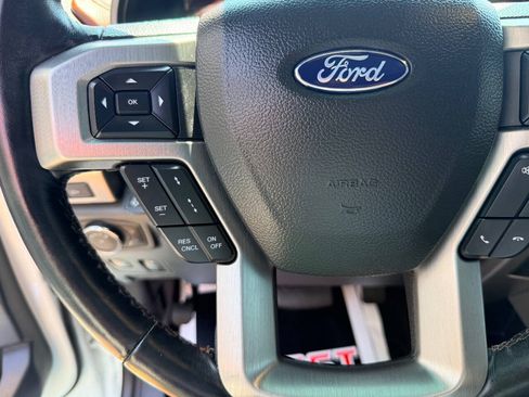 Used 2022 Ford F450 Platinum w/ FX4 Off-Road Package AWD/4WD image 46