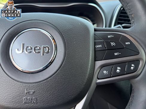 Certified 2022 Jeep Cherokee Limited AWD/4WD image 25