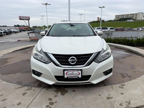 Used 2017 Nissan Altima 2.5 SV w/ Convenience Package FWD image 13