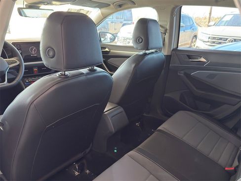 New 2026 Volkswagen Jetta SE image 33