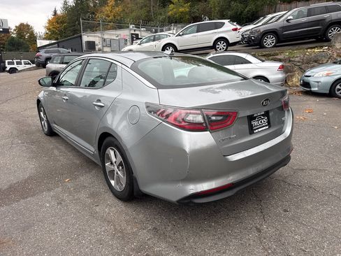 Used 2015 Kia Optima LX image 3