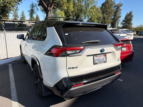 Used 2021 Toyota RAV4 XSE AWD/4WD image 3