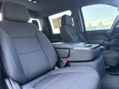 Used 2020 Chevrolet Silverado 2500 Custom w/ Custom Value Package image 30