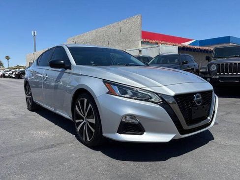 Used 2022 Nissan Altima 2.5 SR FWD image 1