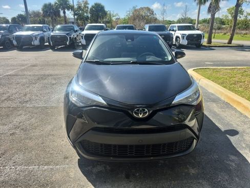 Used 2021 Toyota C-HR Nightshade image 9