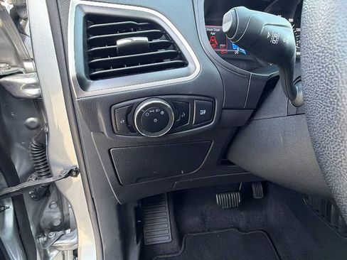 Used 2024 Ford Edge SEL image 30