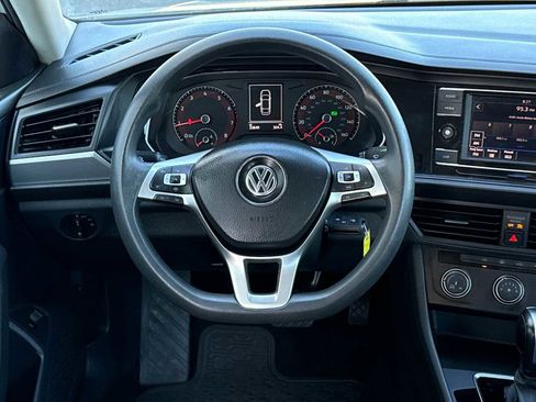 Used 2019 Volkswagen Jetta R-Line FWD image 14