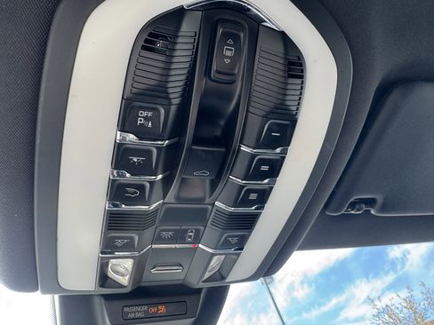 Used 2017 Porsche Macan AWD/4WD image 36