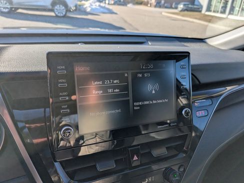 Used 2022 Toyota Camry XSE image 25