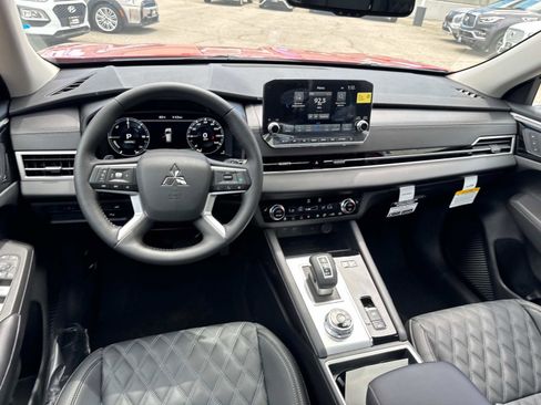 New 2025 Mitsubishi Outlander SEL 4WD image 14