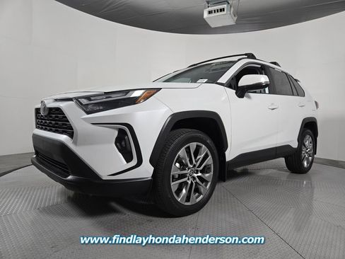 Used 2023 Toyota RAV4 XLE Premium image 2