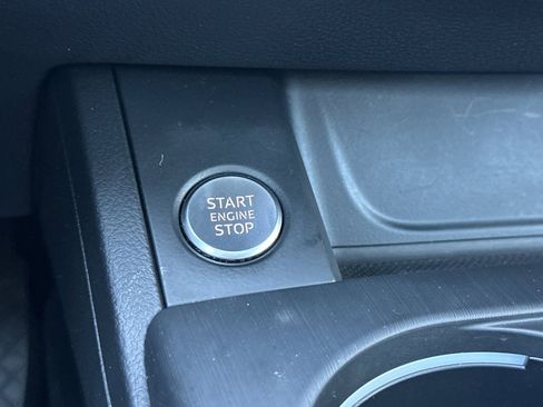 Used 2017 Audi A4 2.0T Ultra Premium w/ Convenience Package image 31