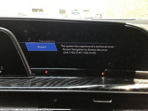 Used 2021 Cadillac Escalade ESV Premium Luxury w/ Performance Package AWD/4WD image 17