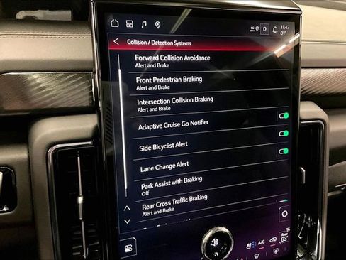 Used 2025 GMC Yukon XL AT4 w/ AT4 Premium Plus Package image 37