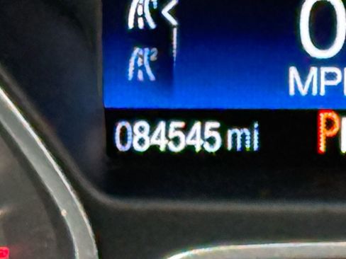 Used 2017 Ford Escape Titanium image 30