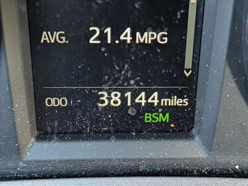 Used 2018 Toyota RAV4 XLE image 10