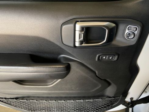 Used 2019 Jeep Wrangler Unlimited Sport S AWD/4WD image 26