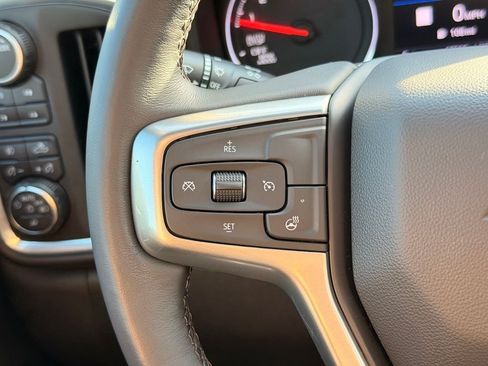 Used 2022 Chevrolet Silverado 1500 LTZ AWD/4WD image 32