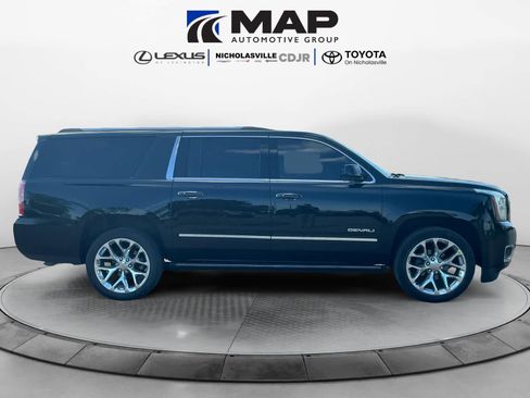Used 2019 GMC Yukon XL Denali w/ Denali Ultimate Package AWD/4WD image 6
