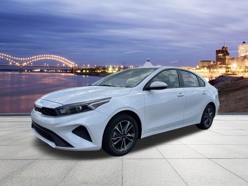 Used 2024 Kia Forte LXS FWD image 1