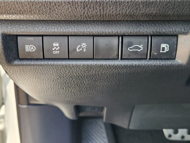 Used 2025 Toyota Camry SE w/ Convenience Package FWD image 20