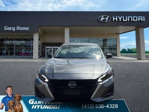 Used 2025 Nissan Altima 2.5 SV AWD/4WD image 3