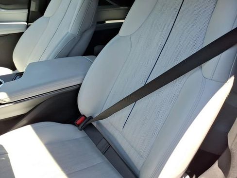Certified 2024 Cadillac Lyriq Luxury AWD/4WD image 14