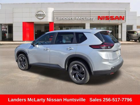 Used 2025 Nissan Rogue SV FWD image 6