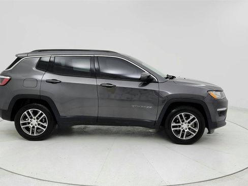Used 2020 Jeep Compass Latitude image 6