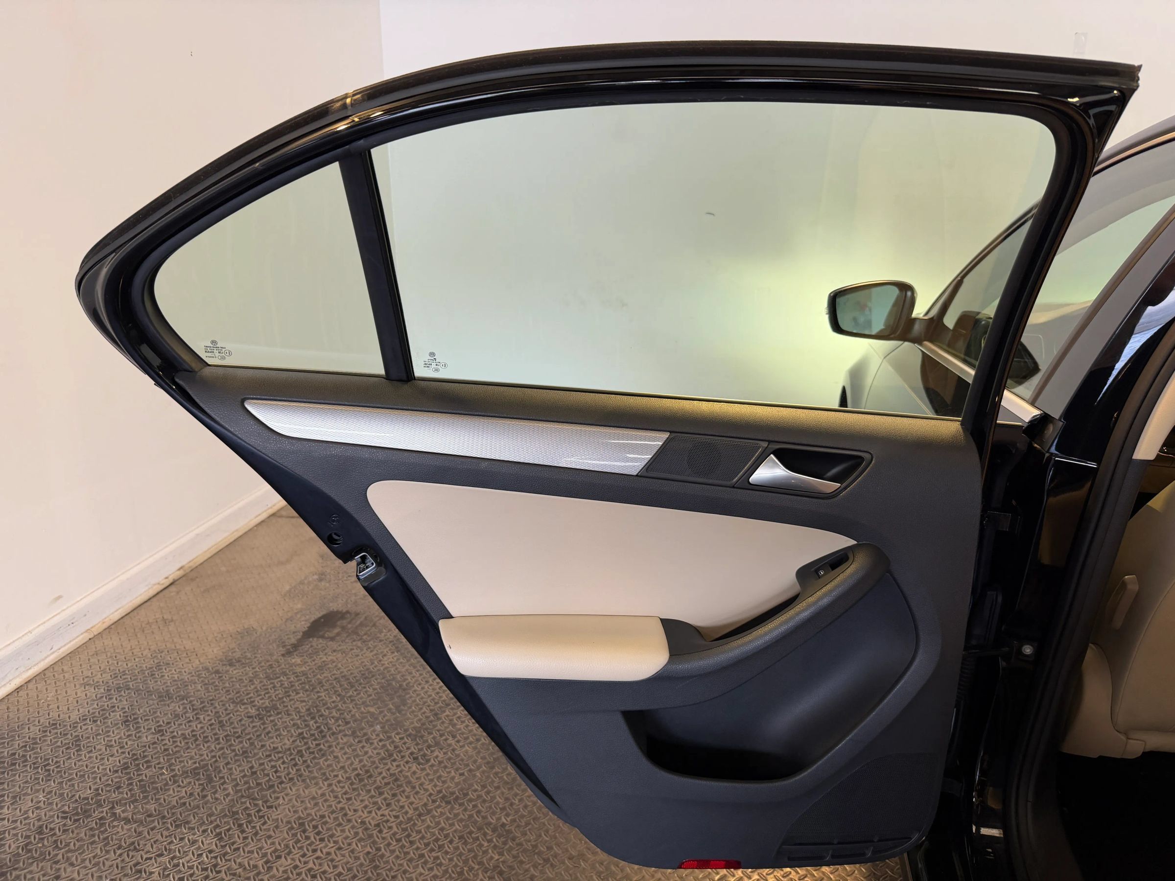 Used 2018 Volkswagen Jetta SE FWD image 30
