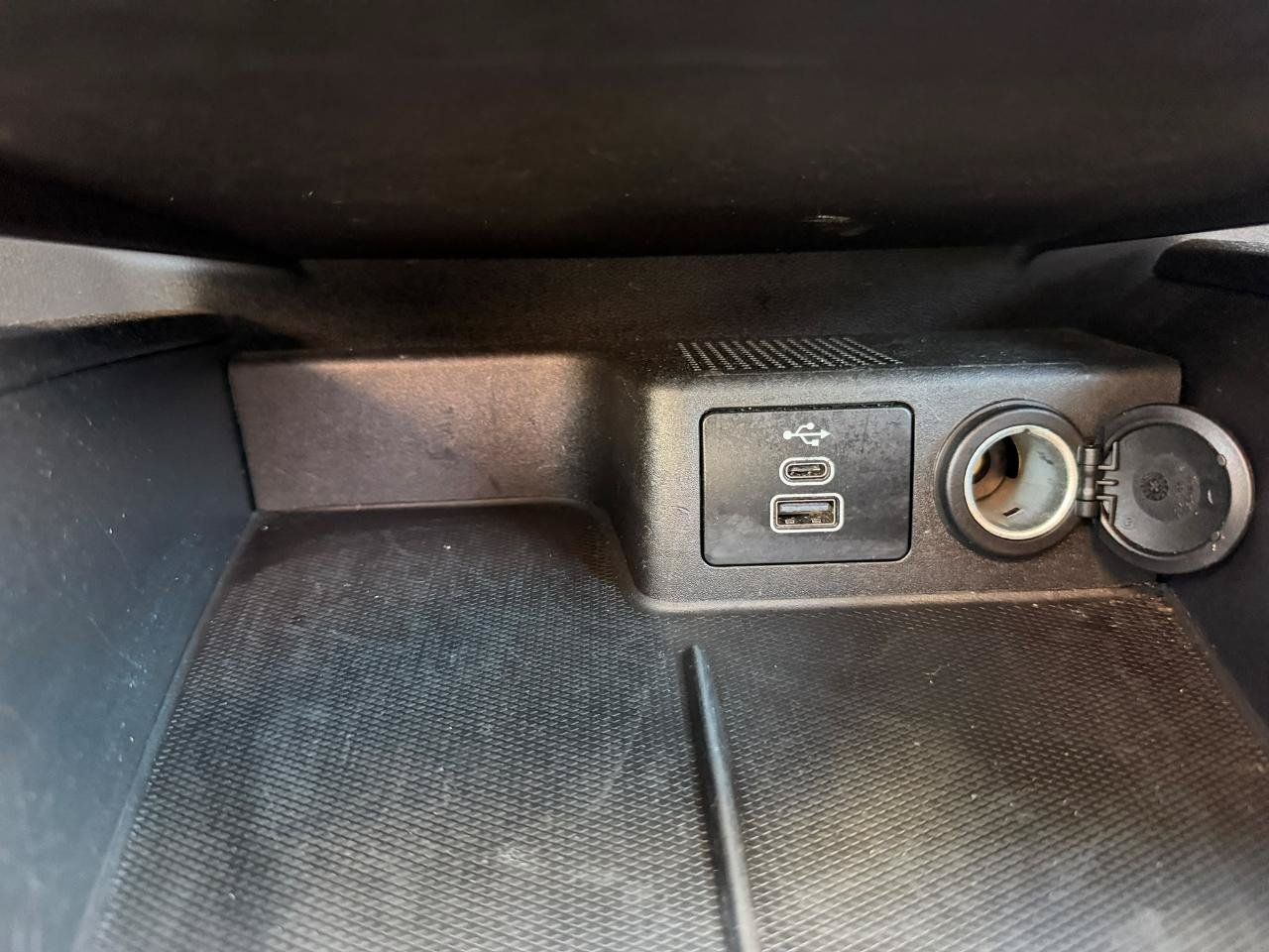 Used 2025 Ford Escape Active FWD image 22