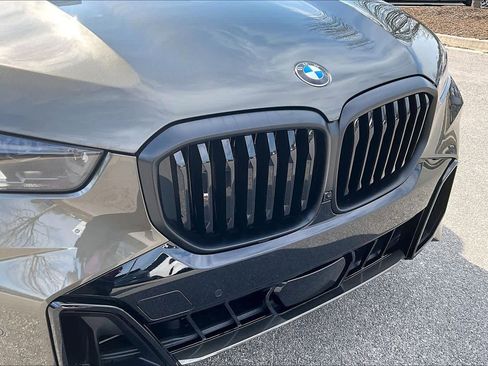 Used 2026 BMW X5 xDrive40i w/ M Sport Package image 32