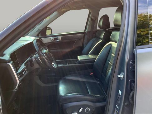 Certified 2024 Hyundai Santa Fe Limited FWD image 8