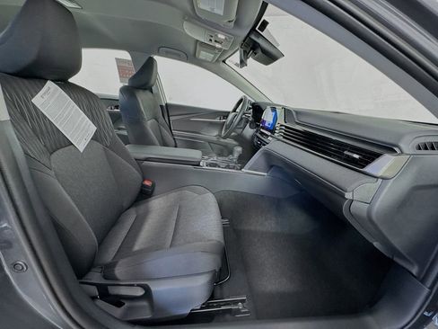 Used 2026 Toyota Camry LE FWD image 27