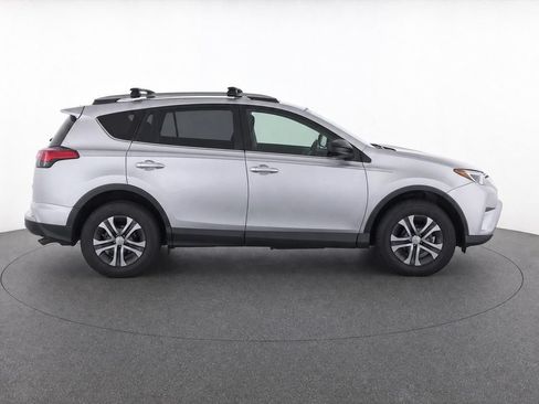 Used 2016 Toyota RAV4 LE AWD/4WD image 11