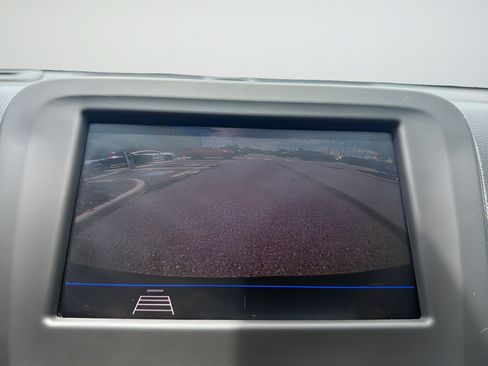 Used 2021 Chevrolet Equinox LT FWD image 39