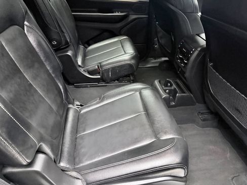 Used 2022 Jeep Grand Cherokee L Limited AWD/4WD image 14