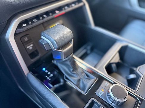 Used 2023 Toyota Tundra Limited image 12