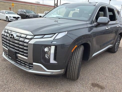 Used 2023 Hyundai Palisade Calligraphy image 5