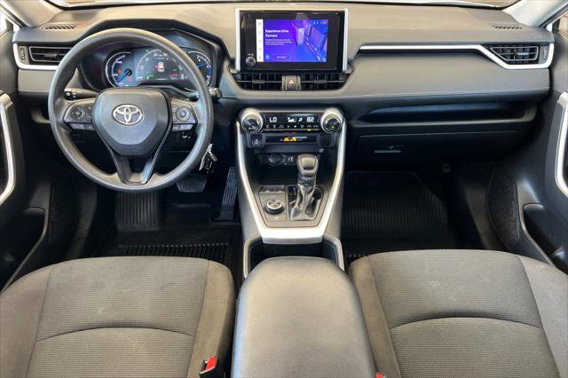 Certified 2023 Toyota RAV4 LE AWD/4WD image 3
