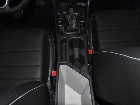 Used 2024 Volkswagen Jetta SE image 20