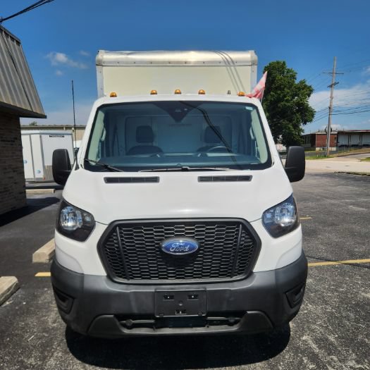 Used 2022 Ford Transit 350 DRW RWD image 3