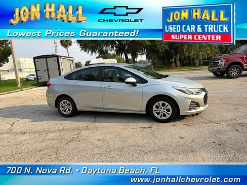 Used 2019 Chevrolet Cruze LS FWD image 13