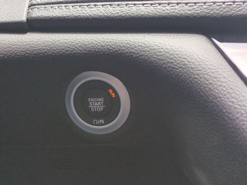 New 2026 Chrysler Pacifica Select FWD image 29