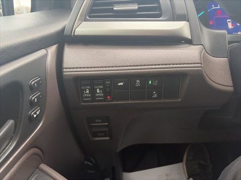 Used 2018 Honda Odyssey EX-L image 16
