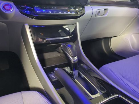 Used 2017 Honda Accord EX-L image 20
