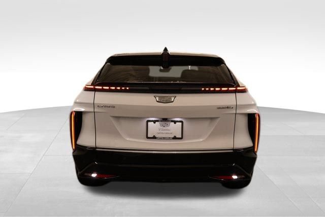 New 2026 Cadillac Lyriq Signature Luxury AWD/4WD image 3