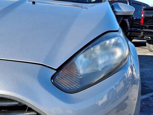 Used 2017 Ford Fiesta SE image 12