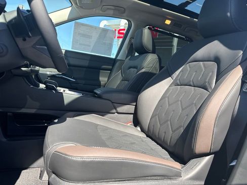 New 2026 Nissan Pathfinder Platinum AWD/4WD image 10